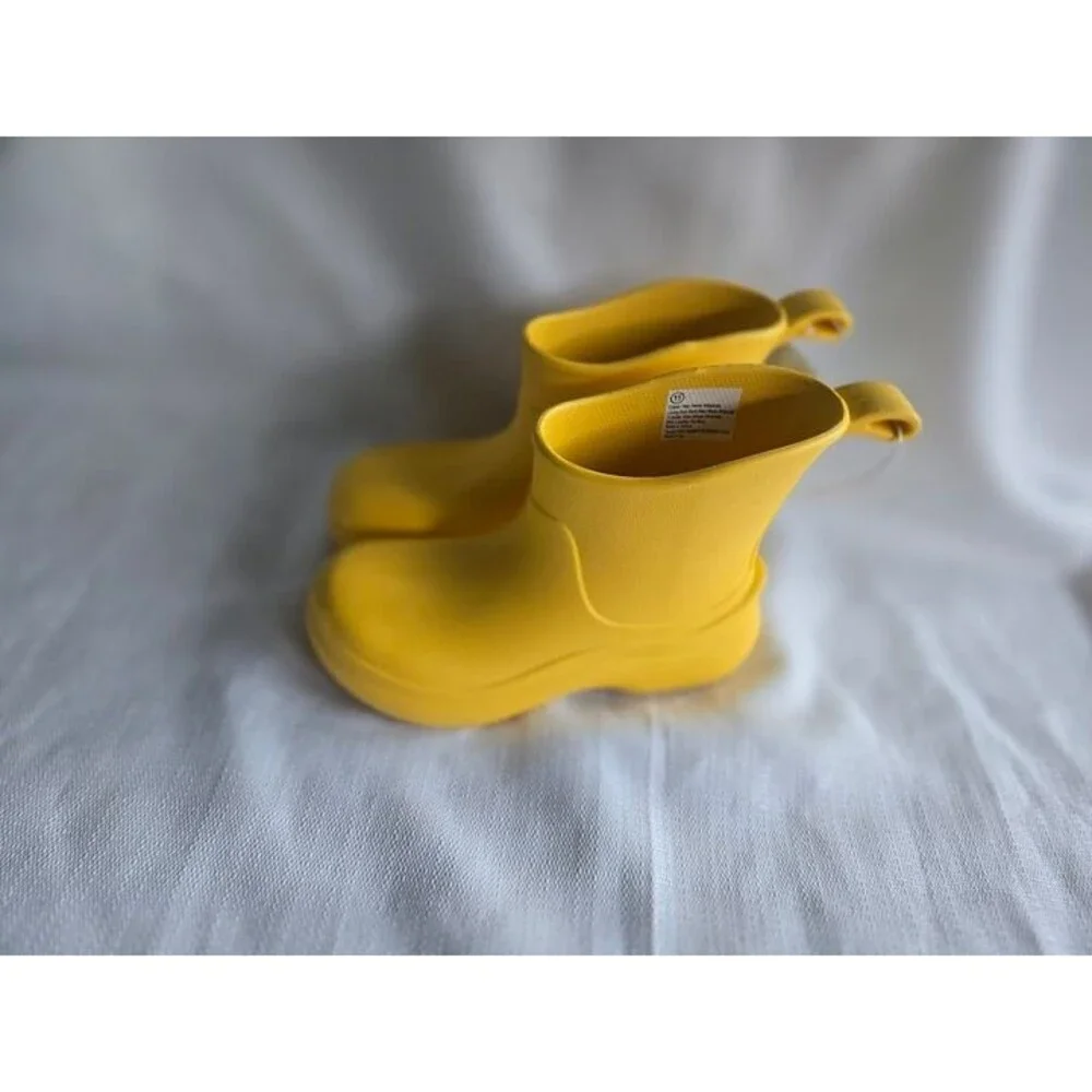 Cat & Jack Yellow Rain Boots - Kids Boys Girls size 11 Toddler - NEW